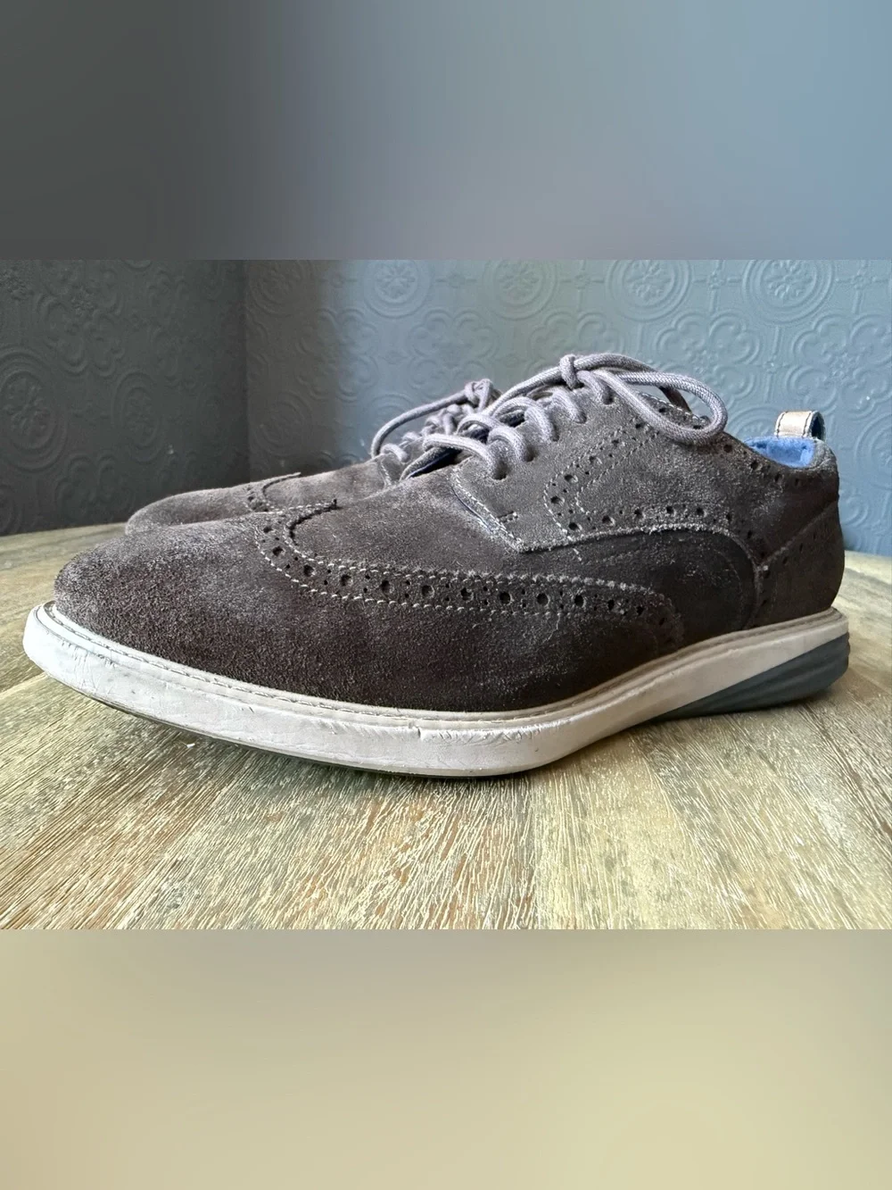 Cole Haan GrandEvølution Wingtip Oxfords Brown suede- Size 9